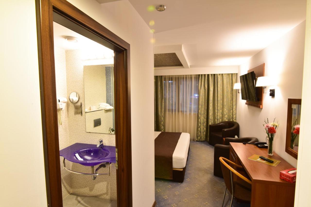 Forum Hotel 3*