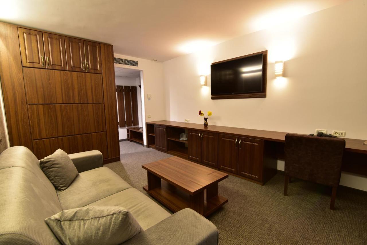 Hotel Forum 3*
